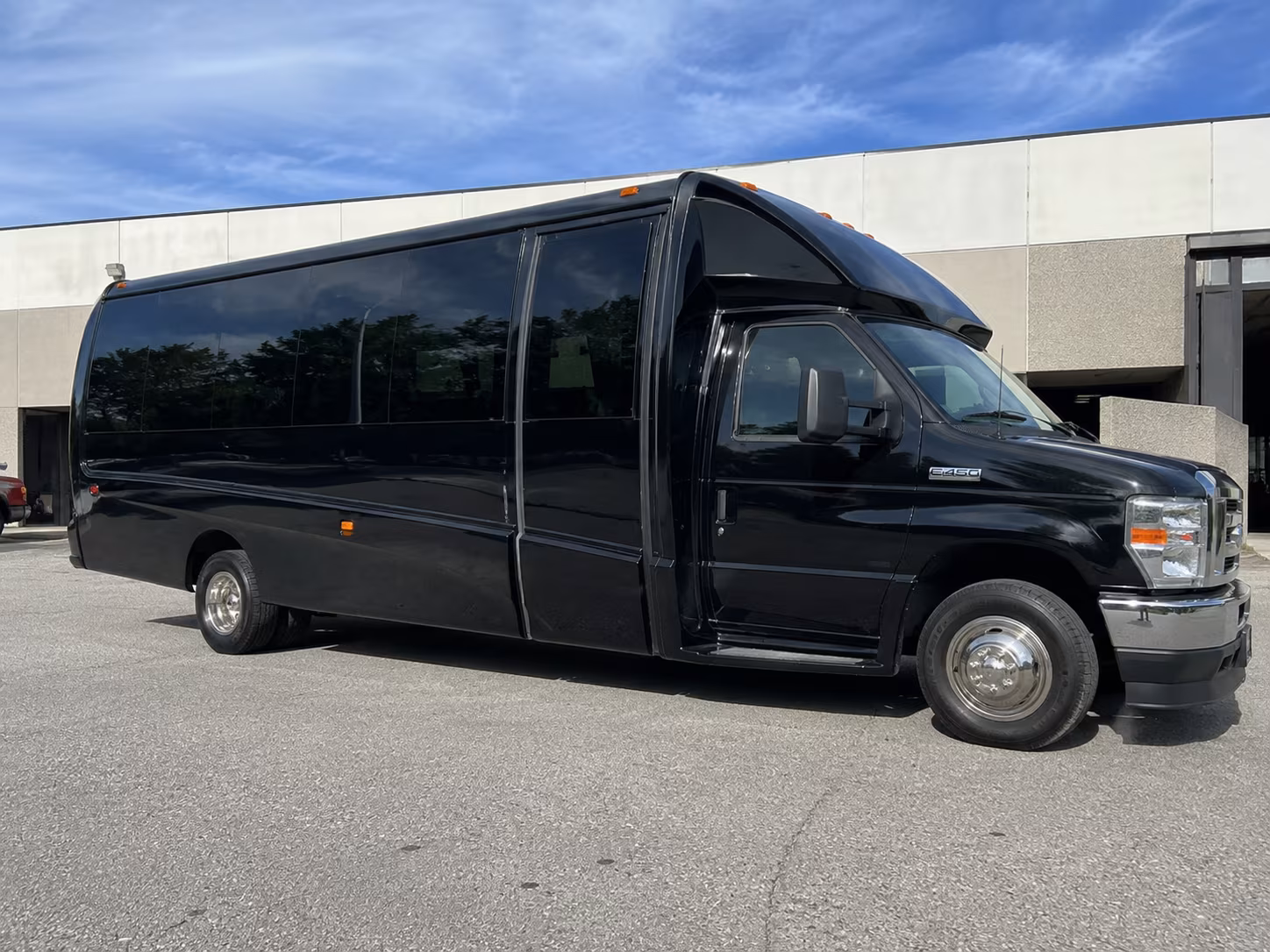airport transfers between sna newport beach and huntington beach